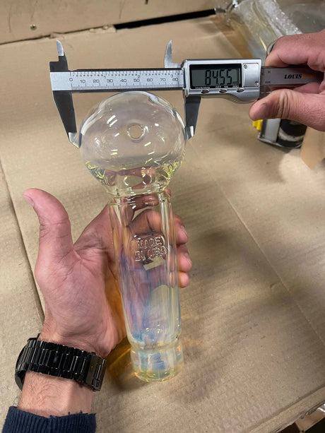 5-Reasons-Why-Glass-Pipes-Are-the-Best-for-a-Premium-Smoking-Experience SmokeMEGA