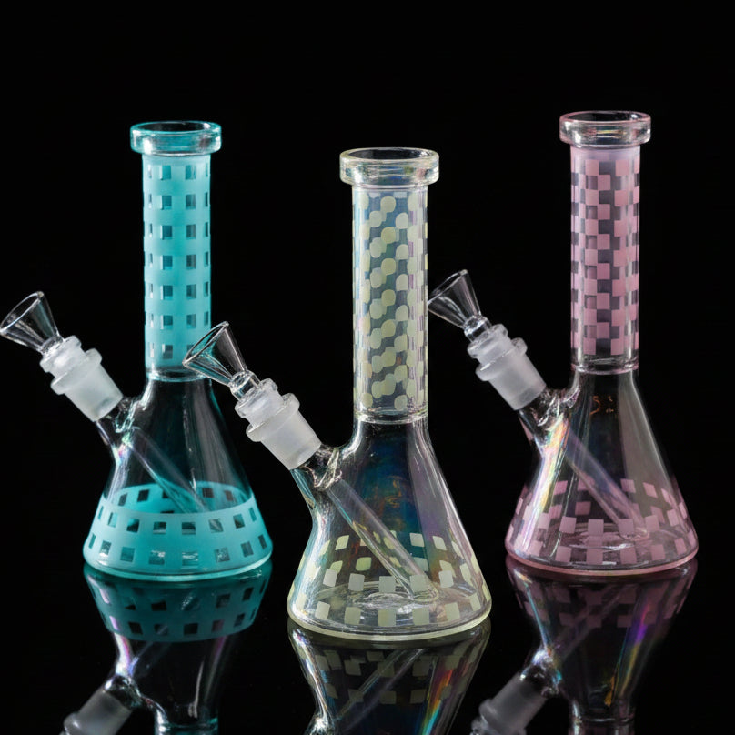 8 inch Glow In The Dark Bicker Bong - SmokeMEGA