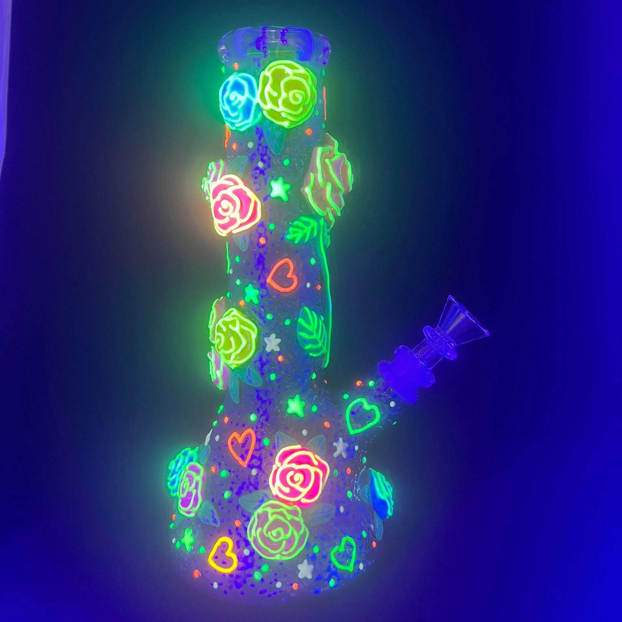 Mysterious Island loving smoking Bong Glow in the dark (limited edition) - SmokeMEGA