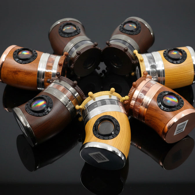 Wood Grinder - 4 Part Metal With Clear Beats On Top - SmokeMEGA